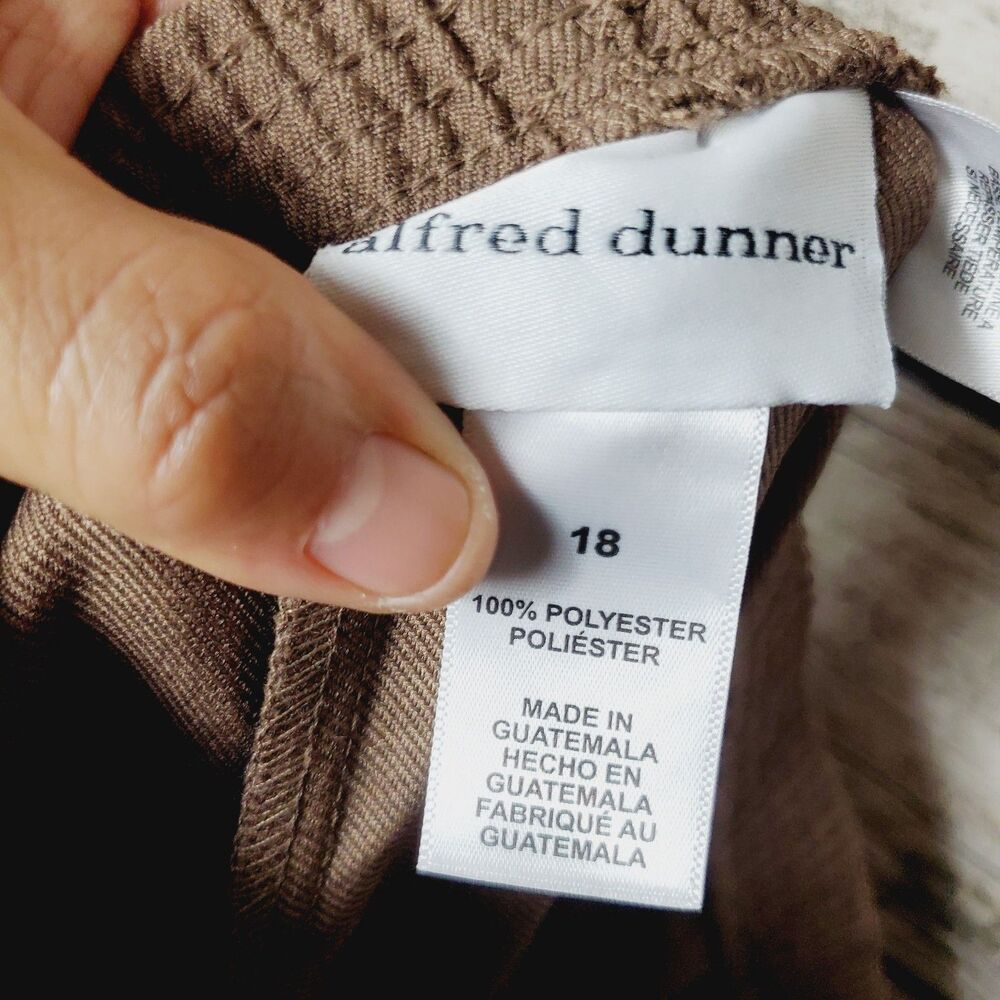 Alfred Dunner Brown Elastic Waist Comfortable Waist Pants Size 18 - Picture 6 of 8